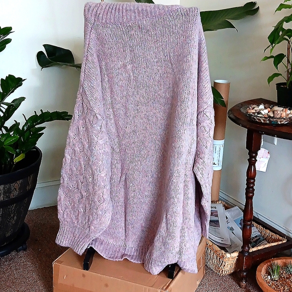 Ingrid & Isabel Sweater XXL,XL and XS New Maternity - Picture 3 of 4